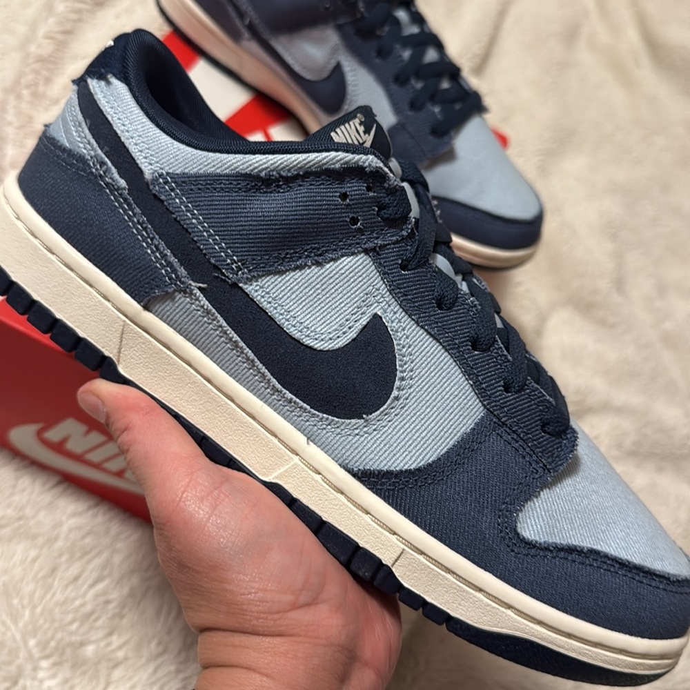 Nike Dunk Low Retro SE - Picture 8 of 13